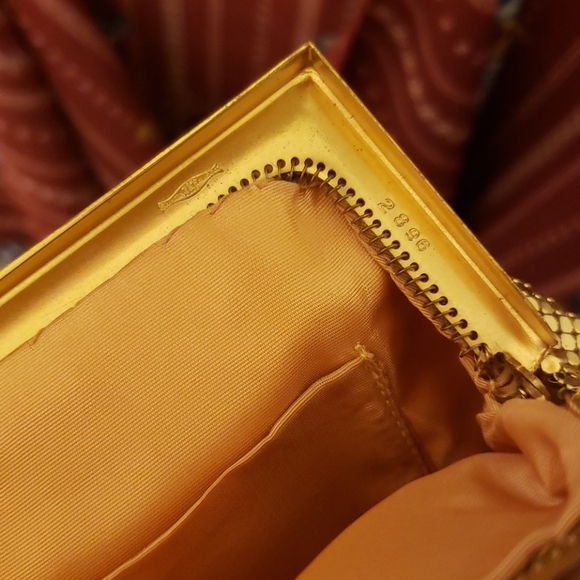 Vintage 1930's Whiting & Davis Gold Mesh Rhinestone Ruffle Evening Bag - Picture 9 of 13